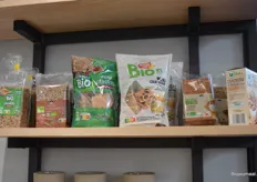 Bij De Kroes produceren ze ook steeds meer biologische ontbijtcrackers in 'bite size', om gezond te kunnen snacken onderweg.