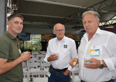 Eddo Nijhof (Eko-Holland), Arie van de Berg (Stichting EKO en Biohuis) en Wim Melis (Broeders Gezondheidswinkel). 