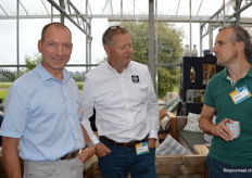 Edwin Crombags (Weerribben Zuivel), Douwe Monsma (NZ27 en Stichting EKO-keurmerk) met Gerben Eshuis van Bistro de Stadshoeve. 