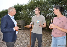 Paul Kortekaas (Triodos Bank), Leroy van de Ree (Voedingsweetjes) en Roosmarijn Saat (Biowinkelvereniging). 