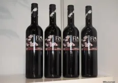 Flos is de nieuwste wijn van deze mediterraanse wijnproducent.
