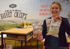 "Joan's Organic Harvest Crisps, het nieuwste merk van Joannusmolen. Renske Loefs: "Het is een revolutie in snackland. De snacks op basis van peulvruchten, linzen, kikkererwten en andere gezonde ingrediënten bevatten allemaal een hoog proteïnegehalte."